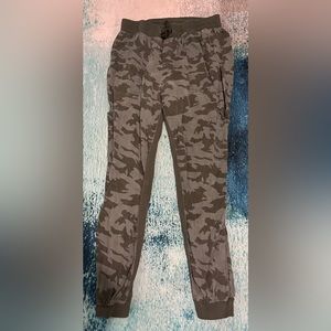 Girls Camo Joggers